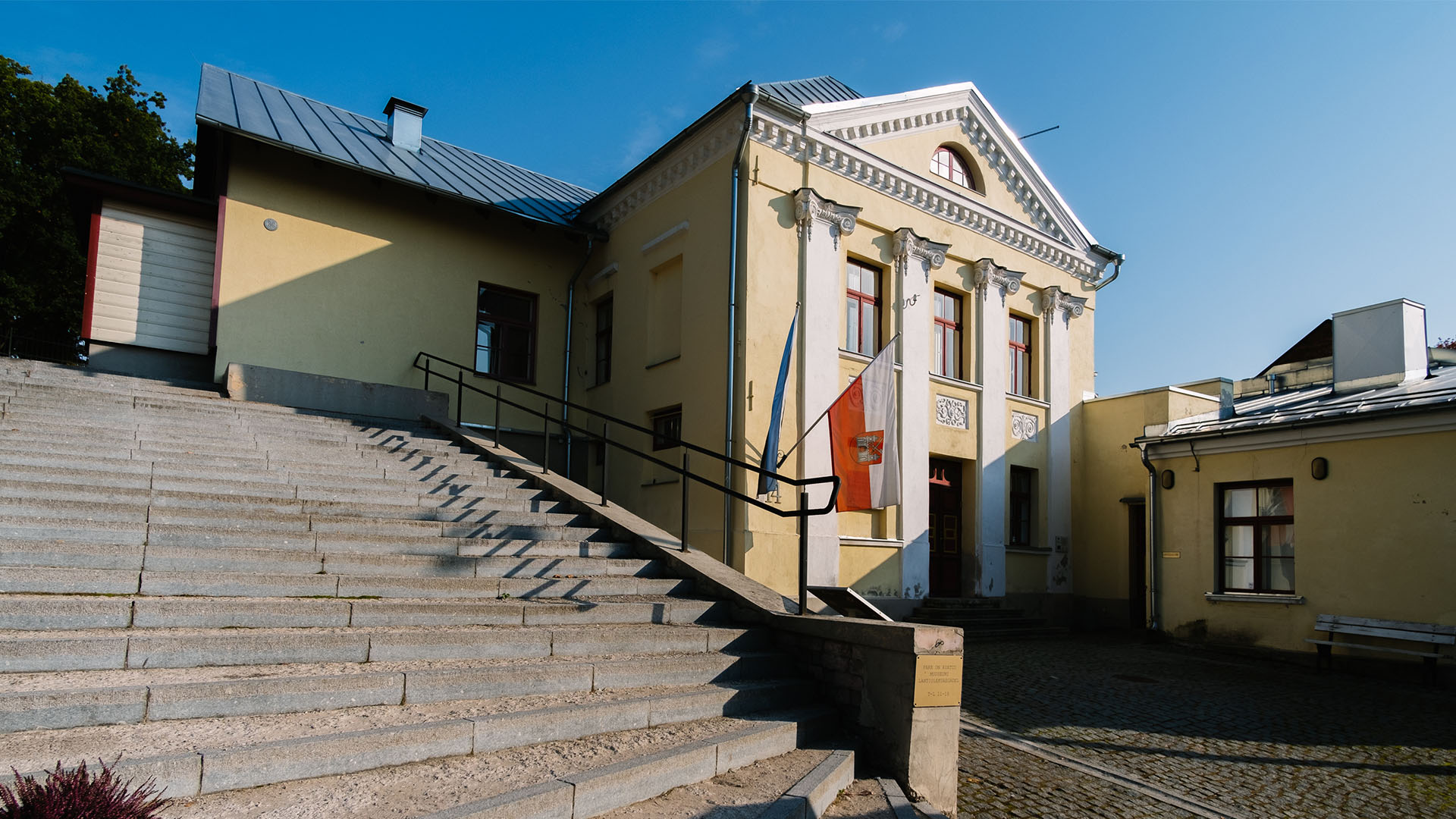 Laulupeomuuseumis on neljapäeval, 13. novembril ja laupäeval, 15. novembril kuni kl 15.00 suletud ajutine näitus II korruse saalis. Reedel, 14. novembril oleme 