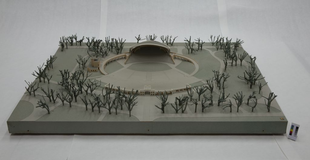 Seekordne ajaveebi kirjutis räägib loo Tartu lauluväljaku projekti võidutöö põhjal 1989. aastal valmistatud maketist ning vaatleb sinna juurde selle 1994. aasta